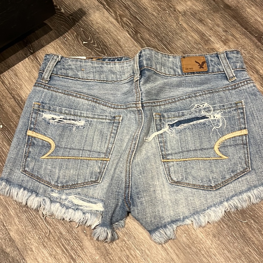 Shorts - Picture 2 of 3